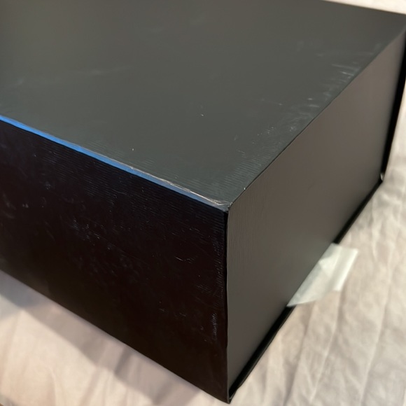 Authentic Gucci Box - Picture 4 of 8
